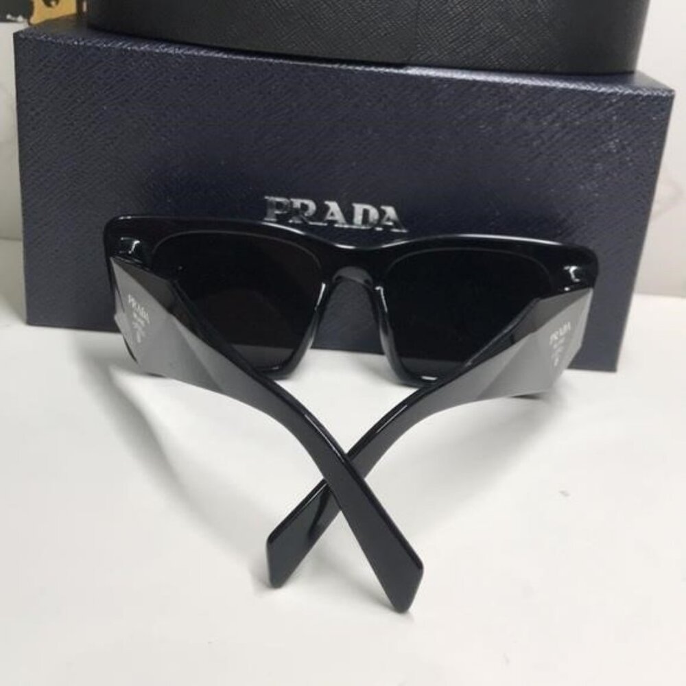 New Authentic Prada Chic Black Square Sunglasses SPR08Y 1AB-5S0 - Picture 4 of 12
